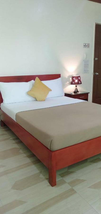 Drew Hostel Tagbilaran-stad Buitenkant foto